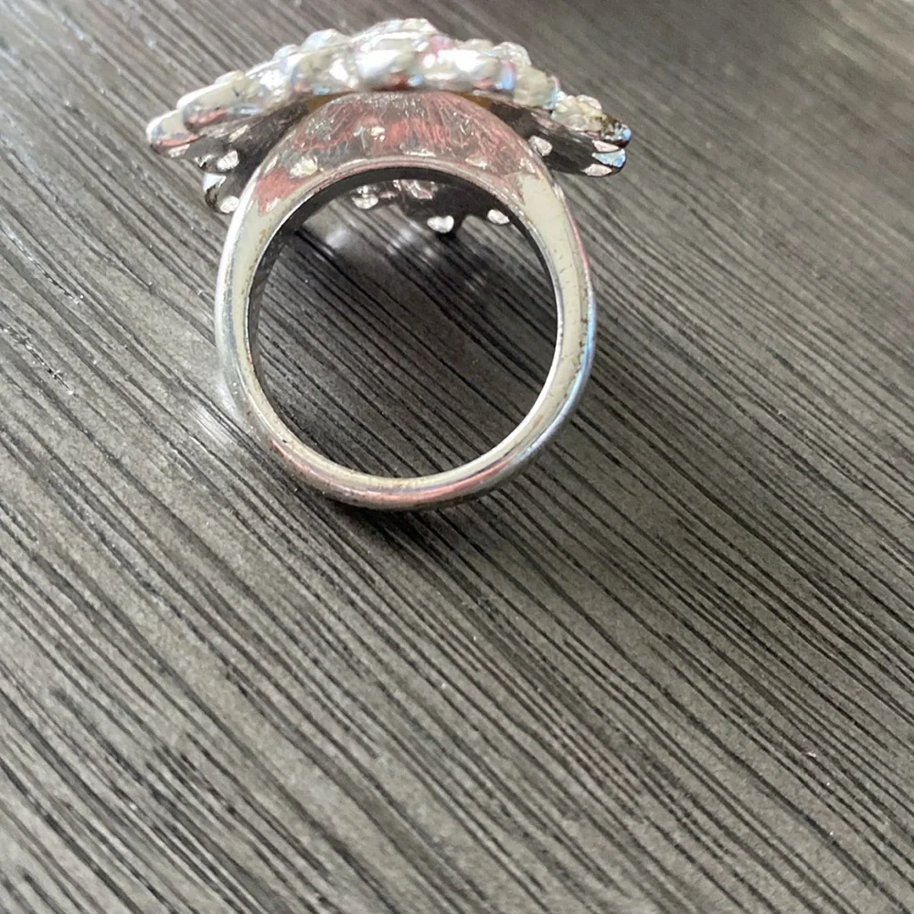 Silver Flower Starburst Rhinestone Ring Size 9 New - Picture 6 of 8